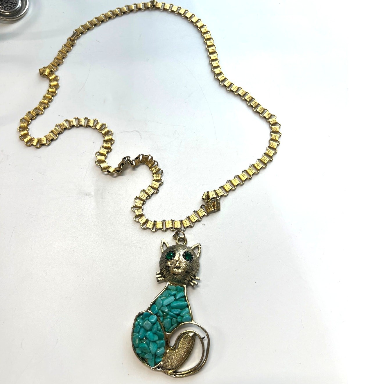 MCM 60’s vintage goldtone cat pendant necklace turquoise body statement 16″