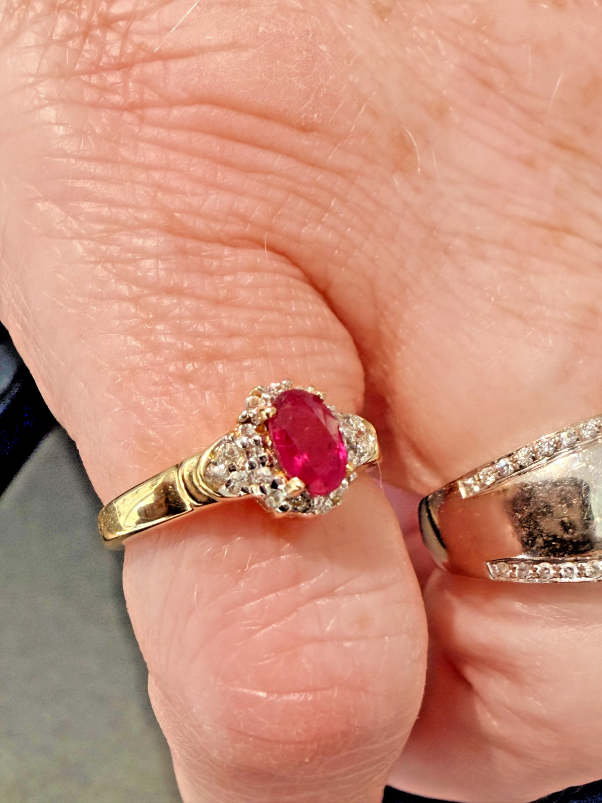 Stunning 9ct Yellow Gold & Ruby Ring – CZ’s – English – London