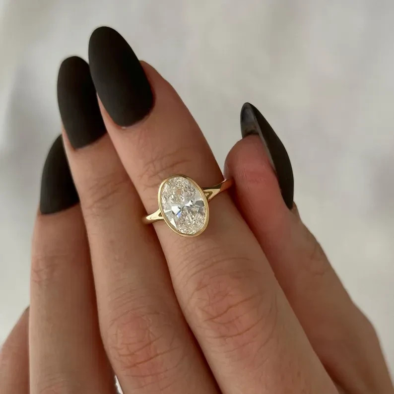 IGI Lab Grown Diamond 2.00 CT Oval-Cut EF/VS1 Engagement Ring 14K Yellow Gold