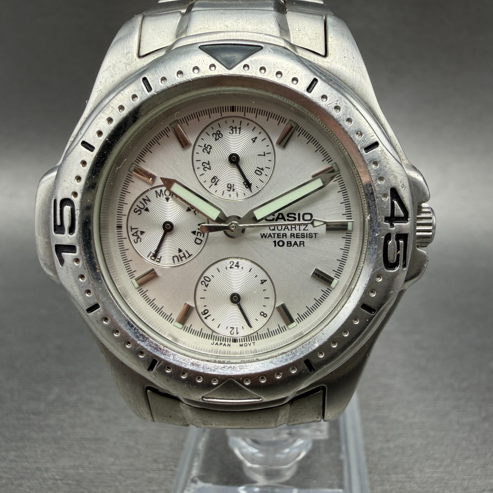 Casio Dive Watch Men 38mm Silver Dial Silver Tone Daydate Round MTD-1046 NewBatH