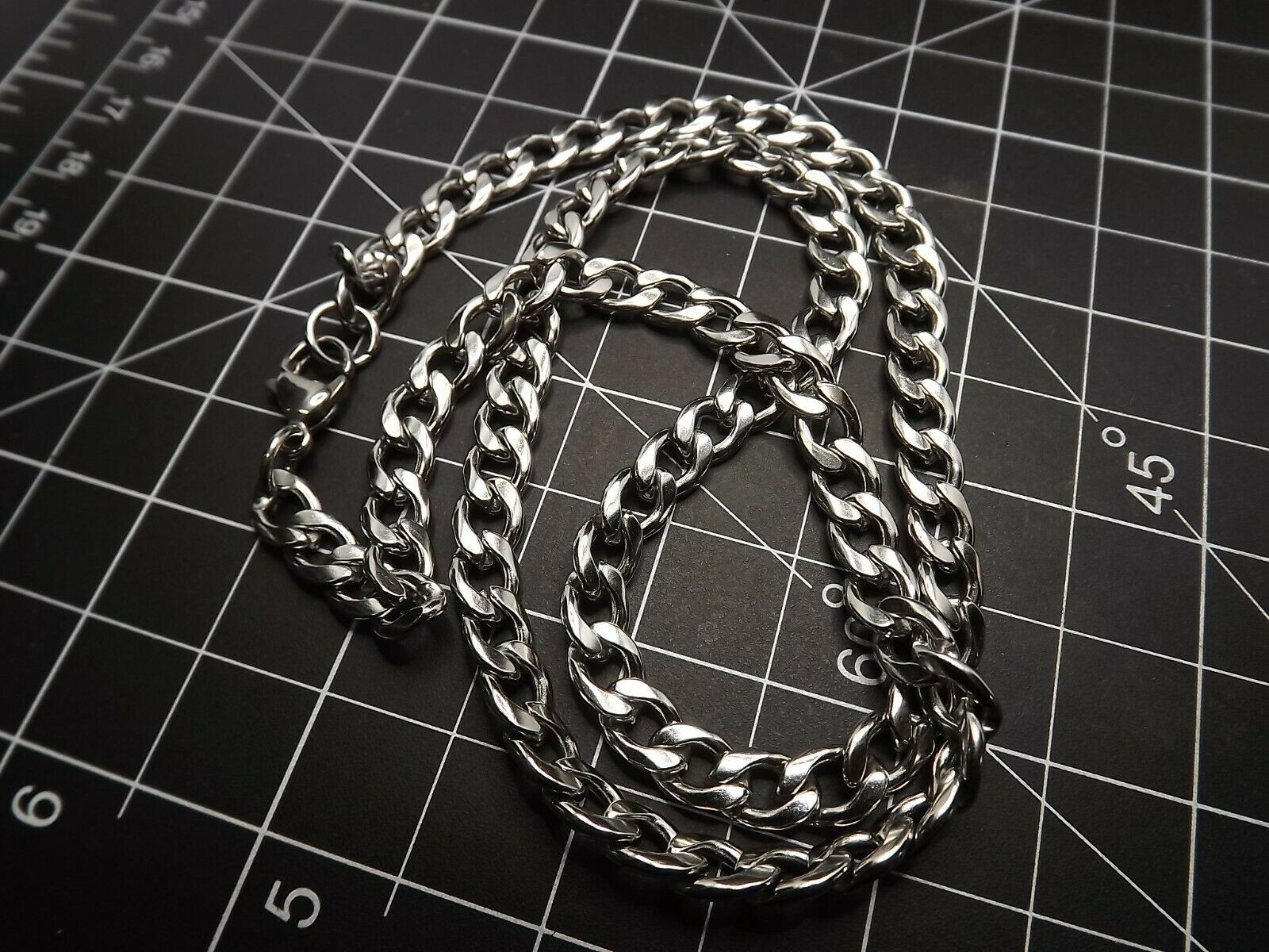 CUBAN DESIGN CHAIN “3MM-24 INCH” OUR VERY BEST STAINLESS STEEL EVERYDAY USE