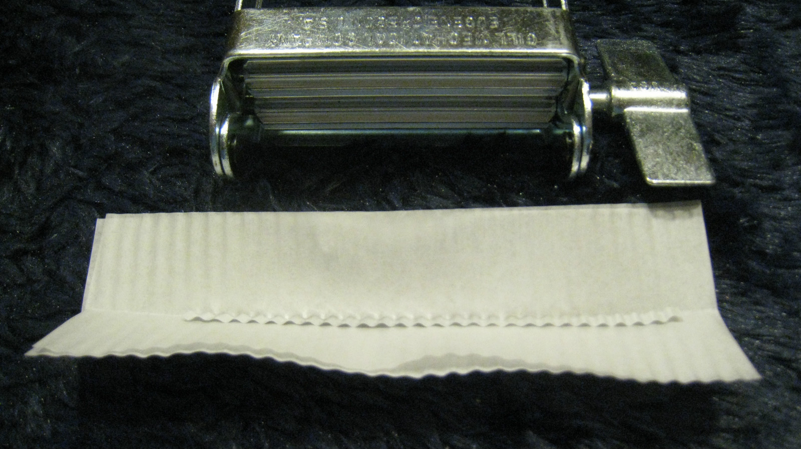 Ribbon and Metal Corregations Tube-Wringer Tubewringer Tube Wringer