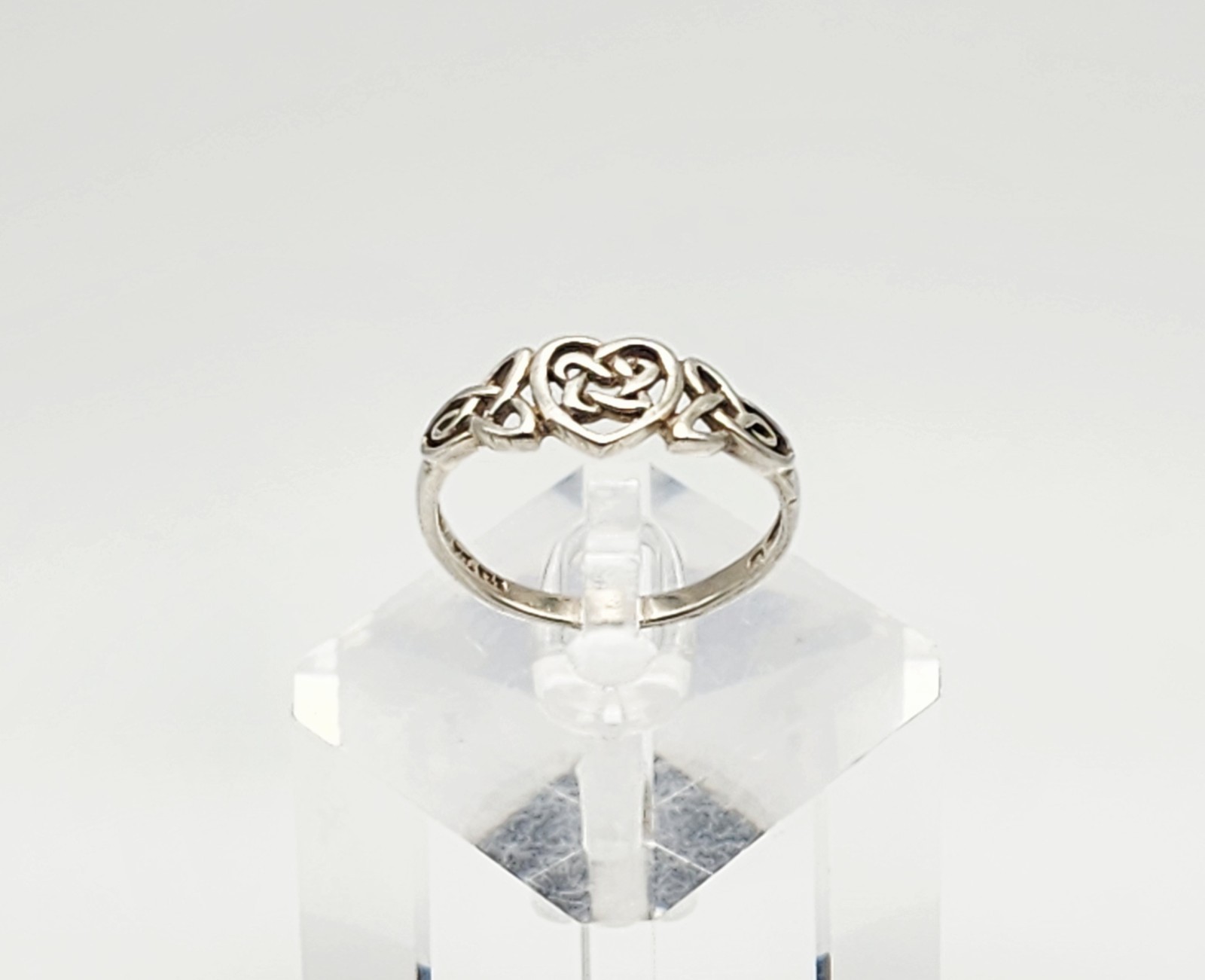 Peter Stone Company Ltd Sterling Silver Celtic Heart Trinity Knot Ring Size 9