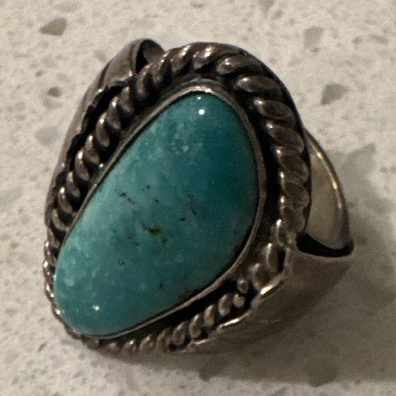 Vintage Navajo Sterling Turquoise Ring Size 9. 1960s/1970s.