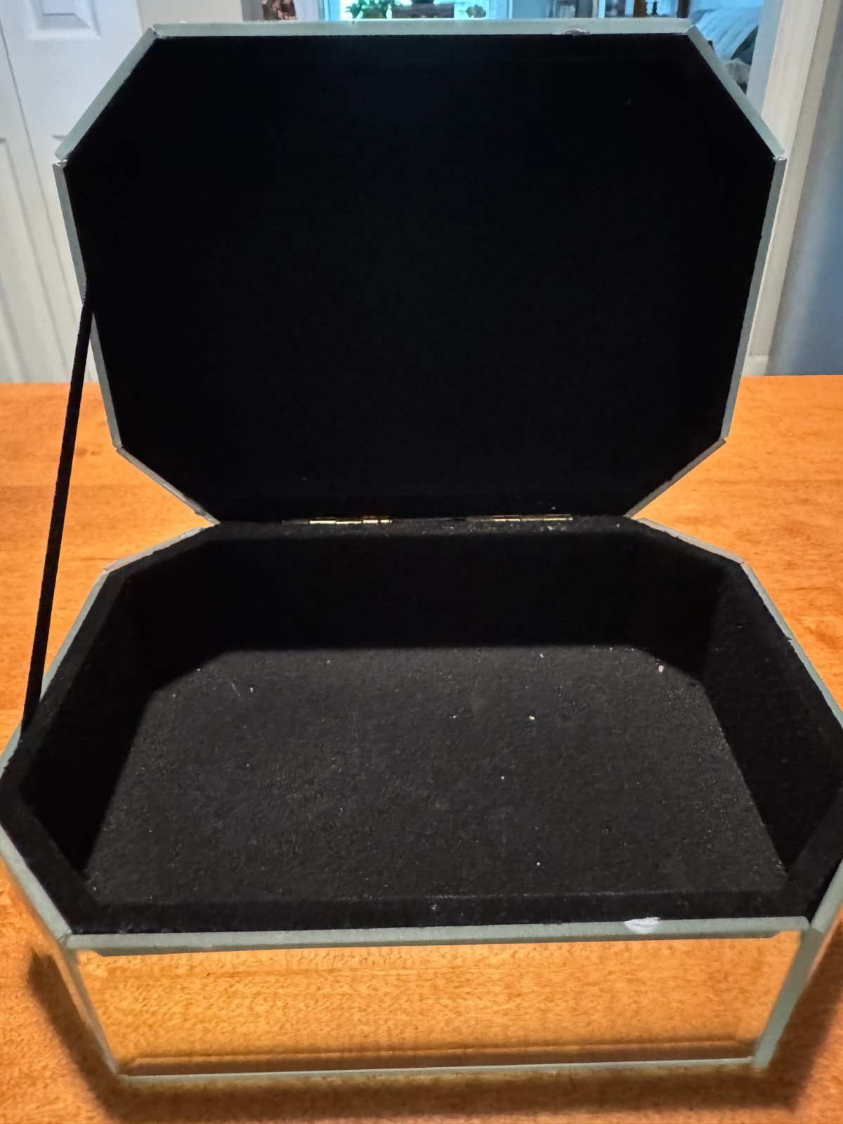 Mirrored Vanity Jewelry Box w/Sunburst Floral Accent on Lid