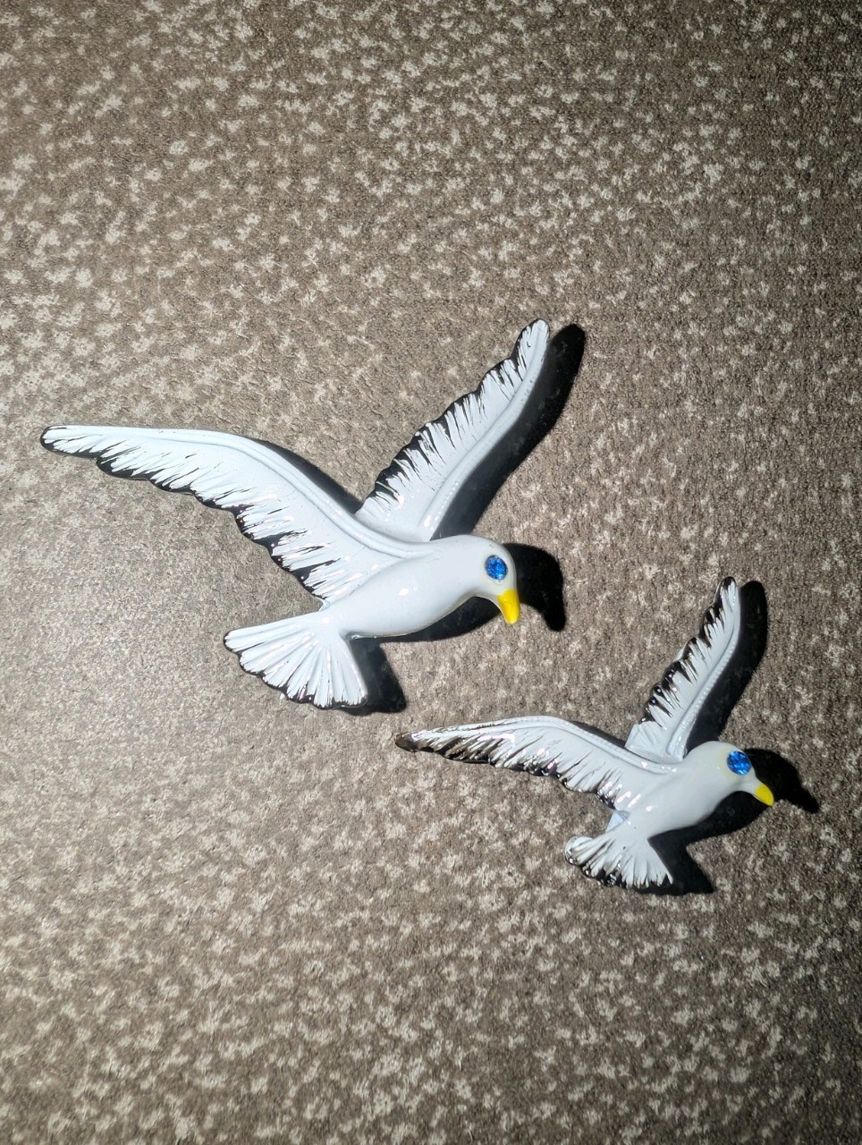 2 Vintage SIGNED GERRYS Seagull Enamel Brooches- 1 Large & 1 Small