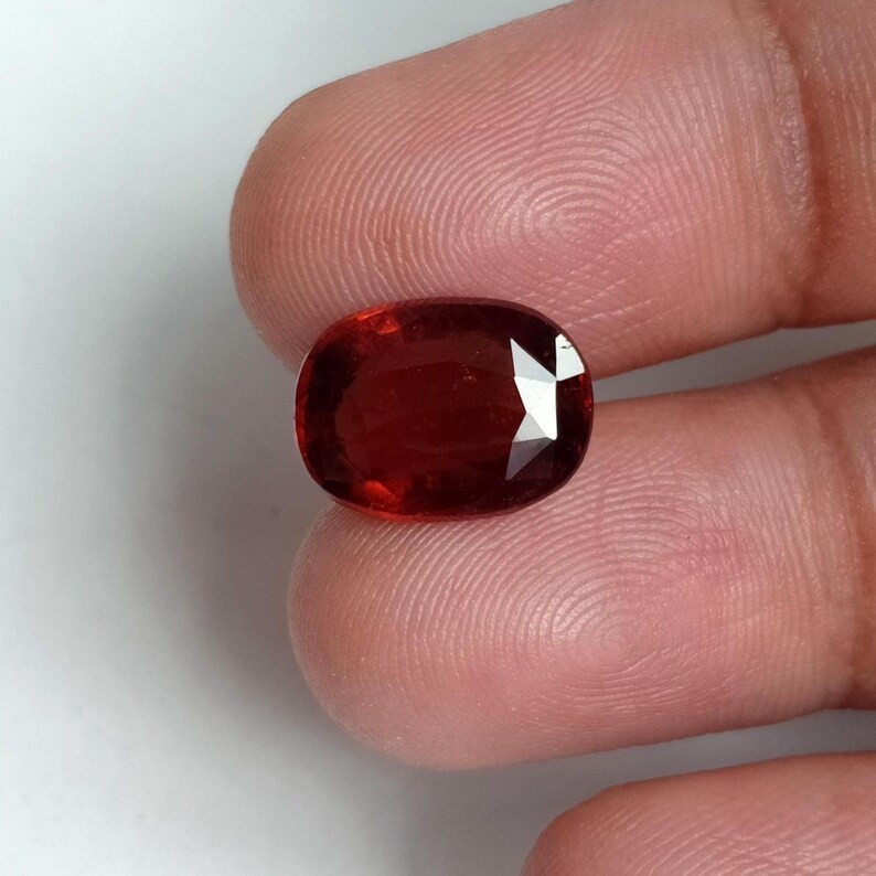NATURAL Mozambique Hessonite Garnet Oval Earth Mined Loose Gemstone 6.65 Ct