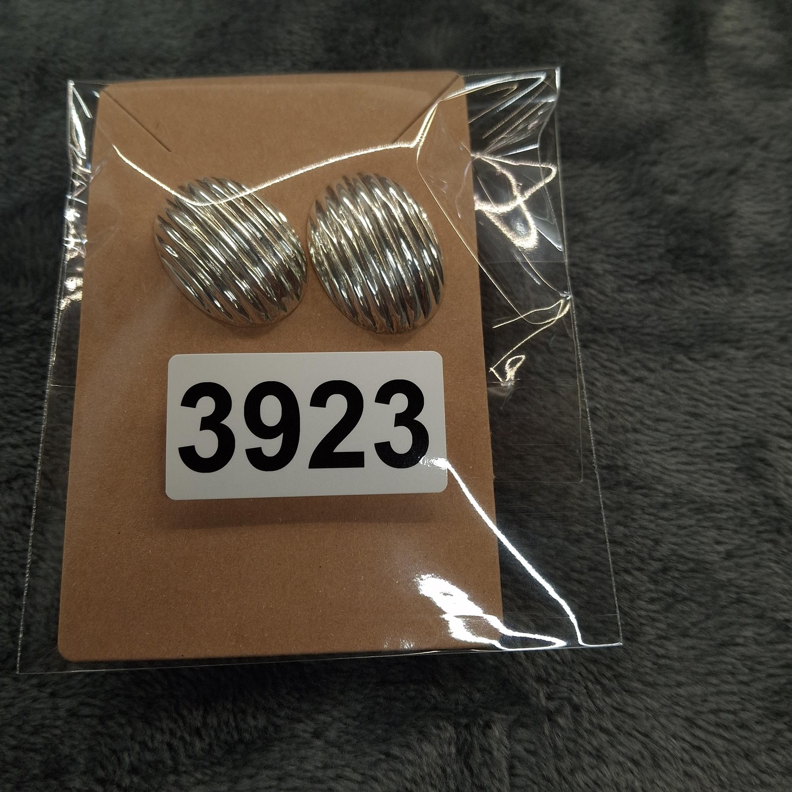 Sterling Silver Oval Stud Earrings Womens 1 Inch Ribbed Dome 7.71g of 925 Vtg