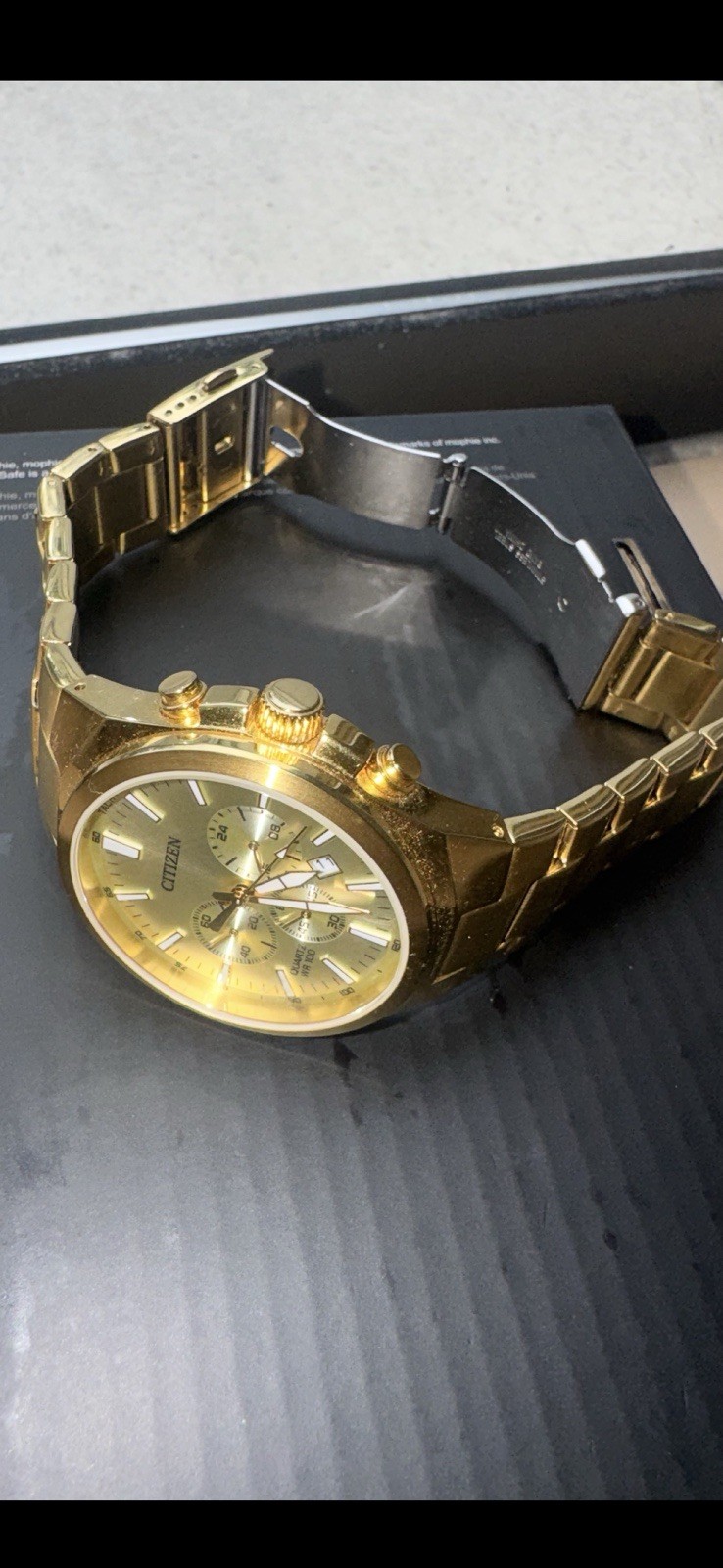 Citizen Quartz Chronograph WR100 Gold-Tone Watch Working Beautiful Condition!