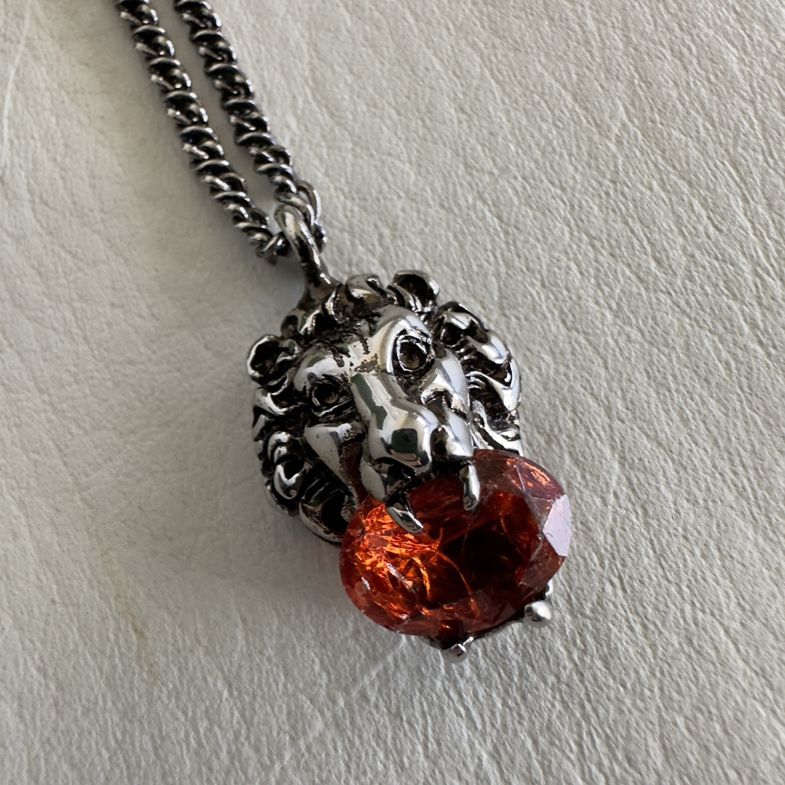 NEW GUCCI Necklace Chain logo Lion Head Orange Stone Silver 100% Authentic