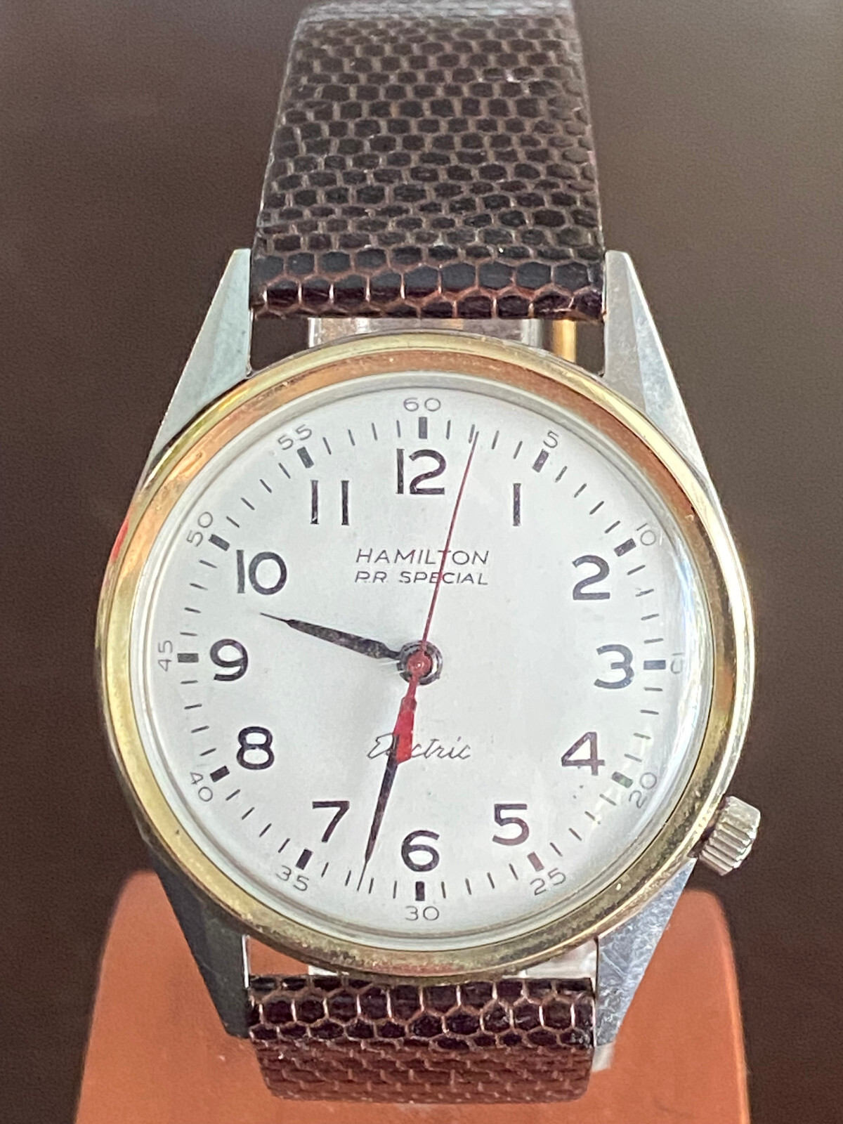 FINE VINTAGE MEN’S HAMILTON RAILROAD SPECIAL WRIST WATCH, CAL. 505, KEEPING TIME