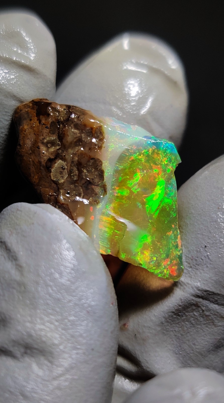14 Ct ethiopian oil opal rough natural Welo fire Play Of Color Loose Gemstone