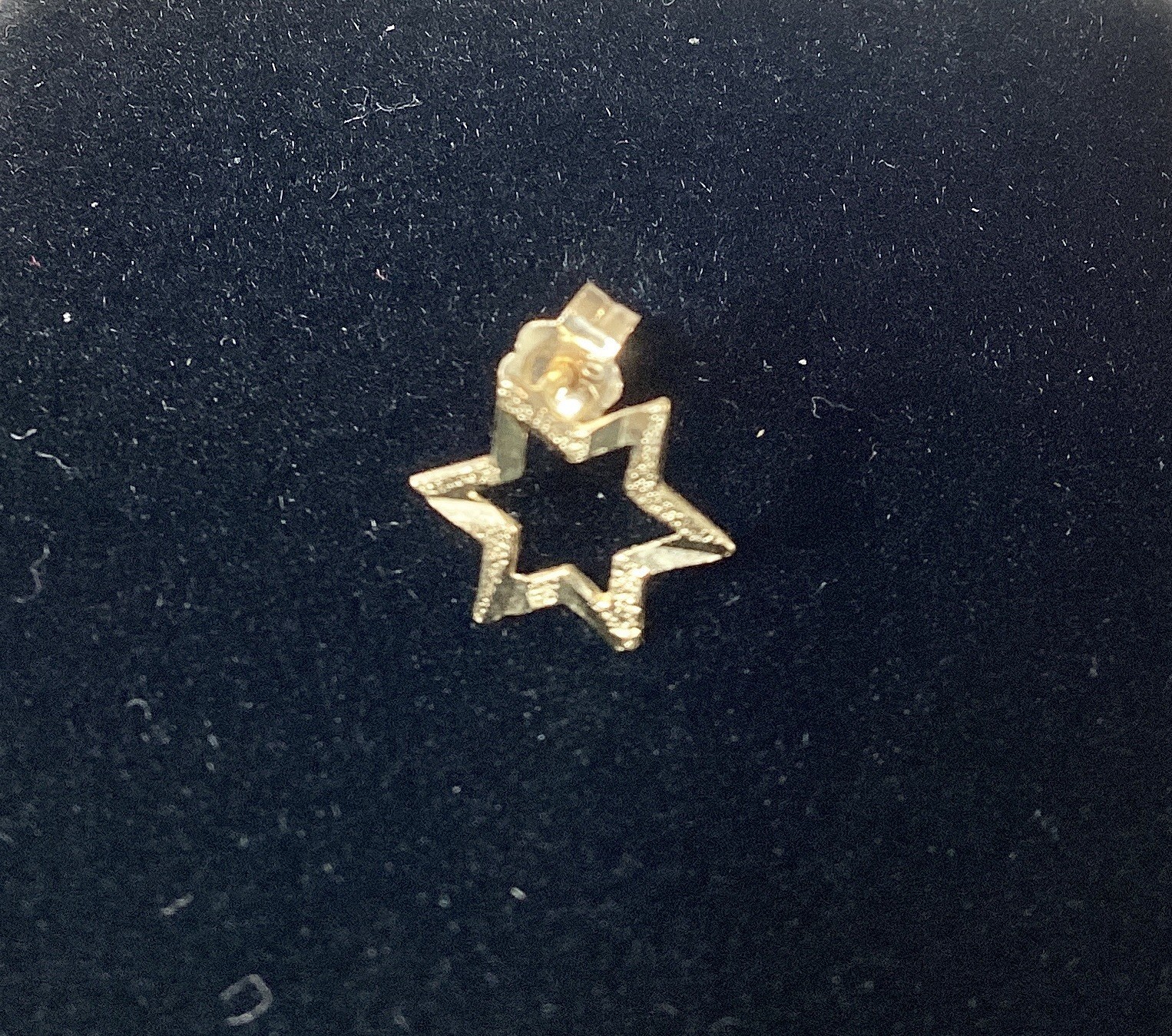 NWOT 10 KT Stamped Single Diamond Cut Star Stud For Pierced Ear Unisex
