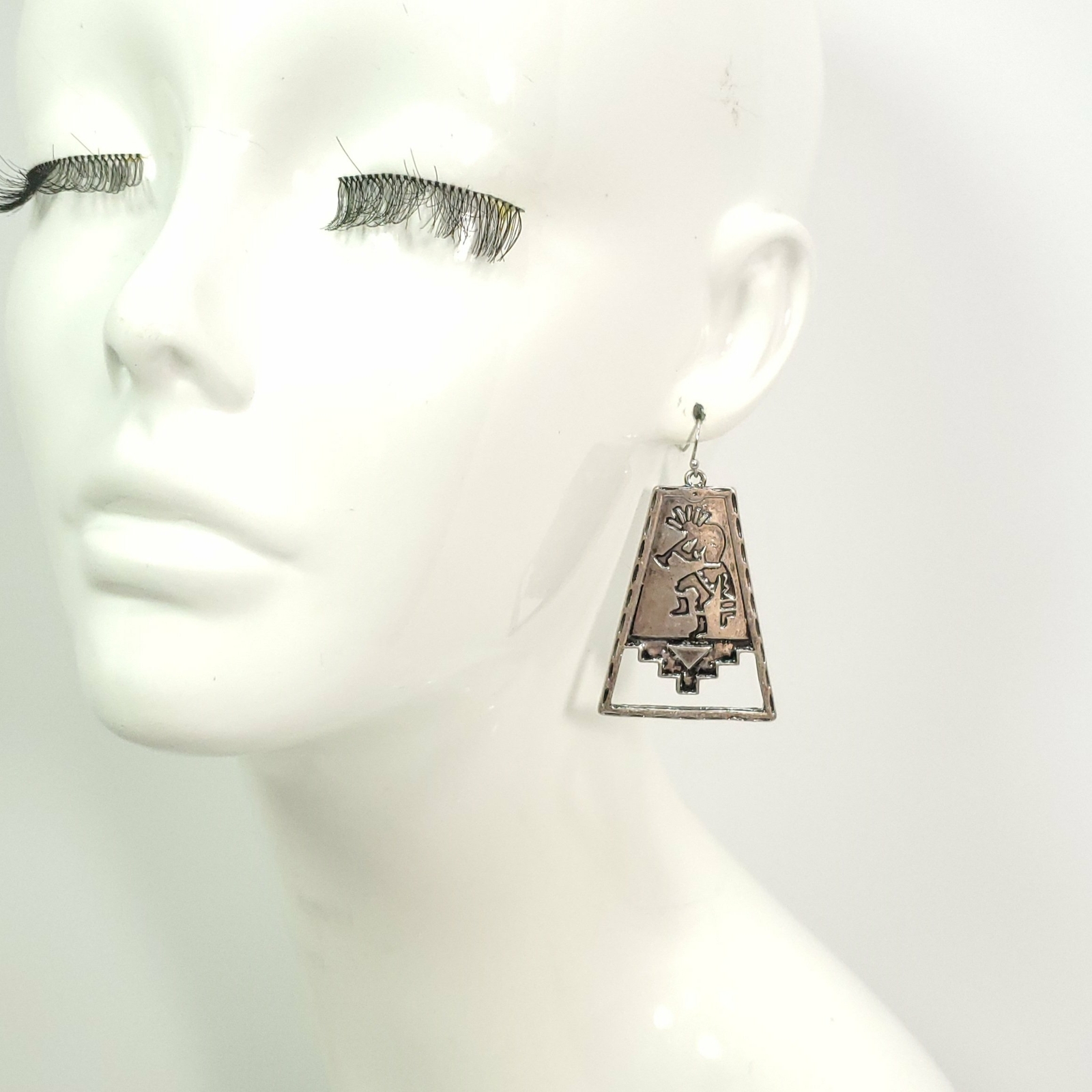 I04 Antique Silver Tone Trapezoid Kokopelli Drop Dangle Earrings