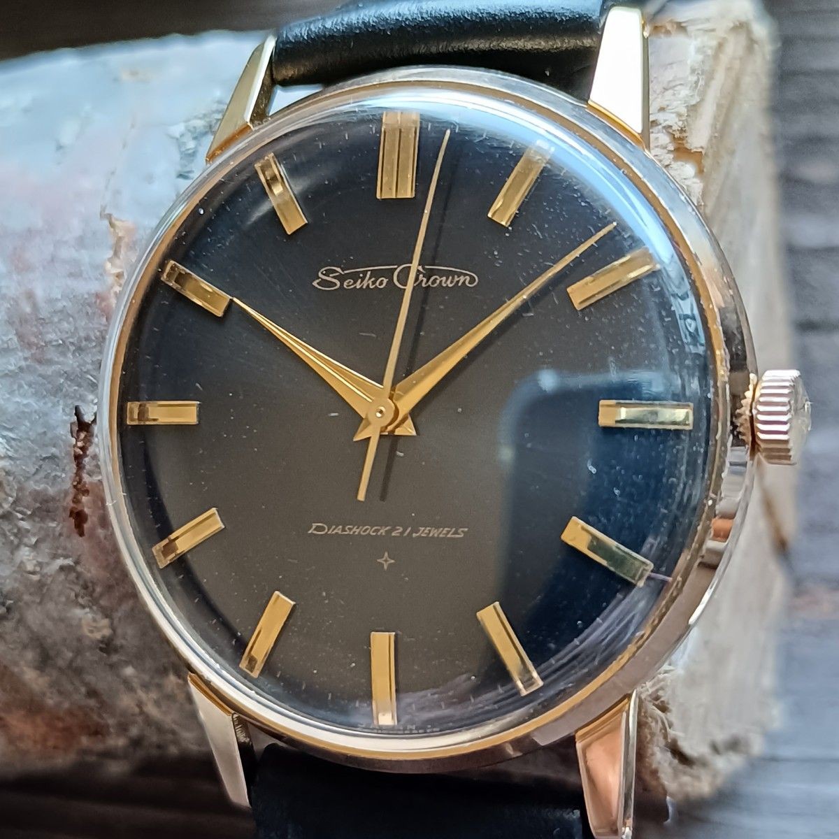 SEIKO Crown Diashock 21 J15003E Gold Dial Manual Wind Mens Watch Japan