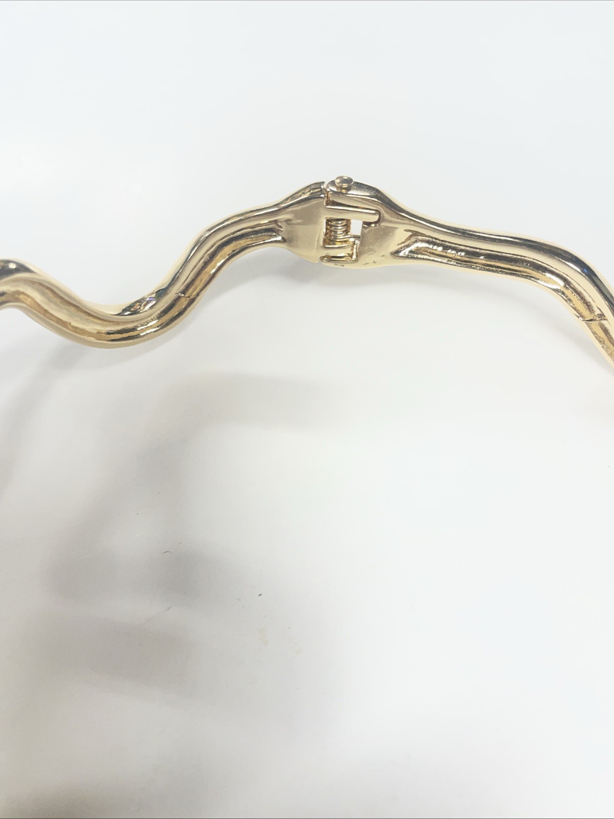 SNAKE COBRA NECKLACE GOLD TONE HEAVY STATEMENT PIECE 8″ X 5″ – 114g