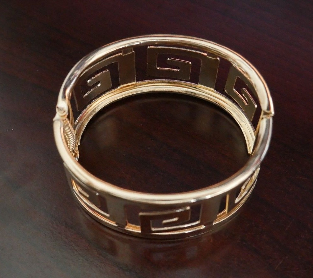 NEW Women’s Fashion Cuff Bracelet Bangle jewelry Greek Key 18K yellow GP