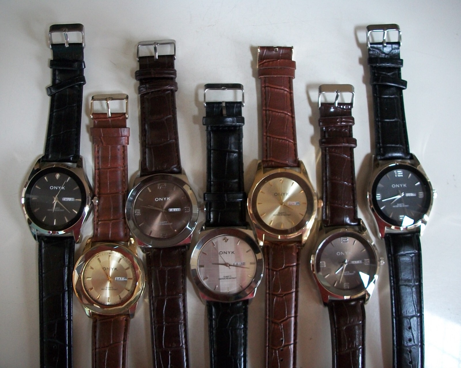 Men’s Gold Or Silver Black Or Brown Leather Band Day & Date Fashion Casual Watch