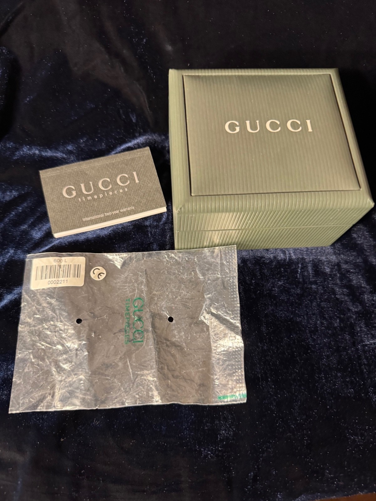Gucci Watch Women 600L