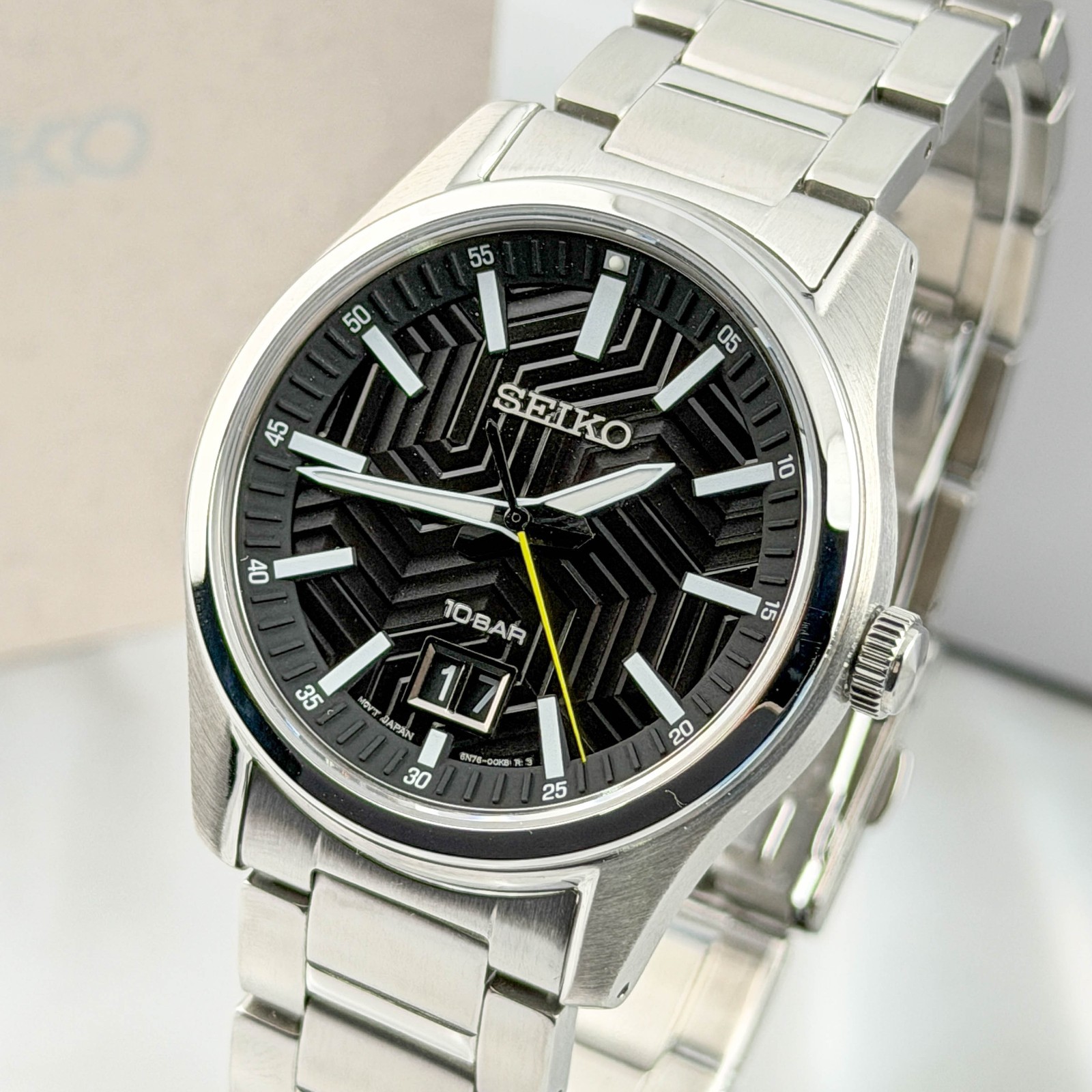 Seiko Essentials SUR535 Men’s Black Dial Stainless Steel Strap Quartz Watch 40mm