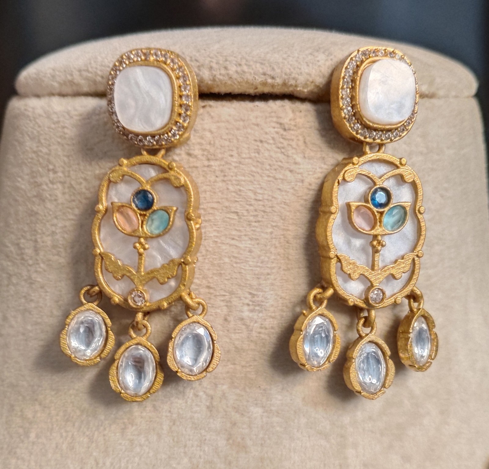 Zimal White Heritage Kundan Inlay Necklace Set Roz Jewellers.