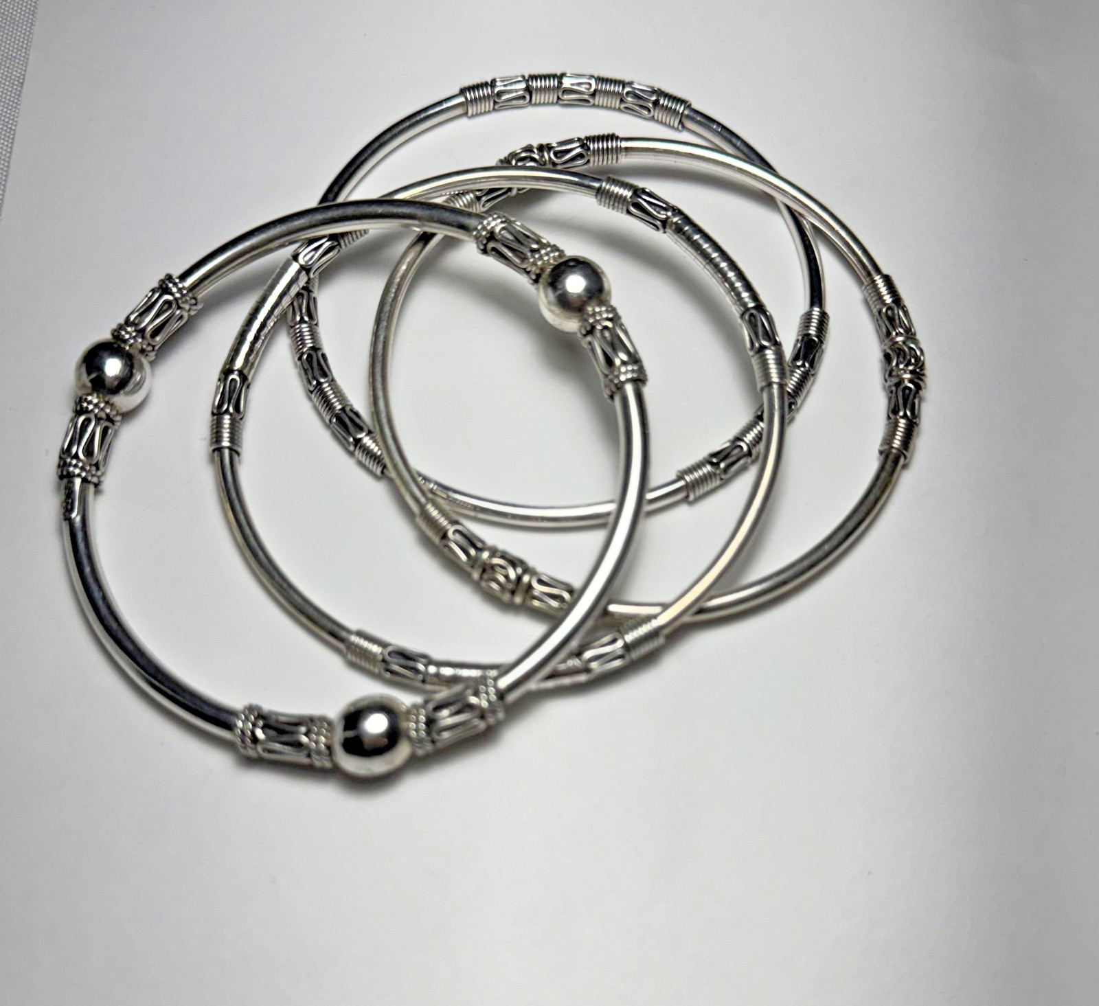 Suarti BA Bali Sterling Silver 925 Set of 4 Stacking Bangle Bracelets 44g