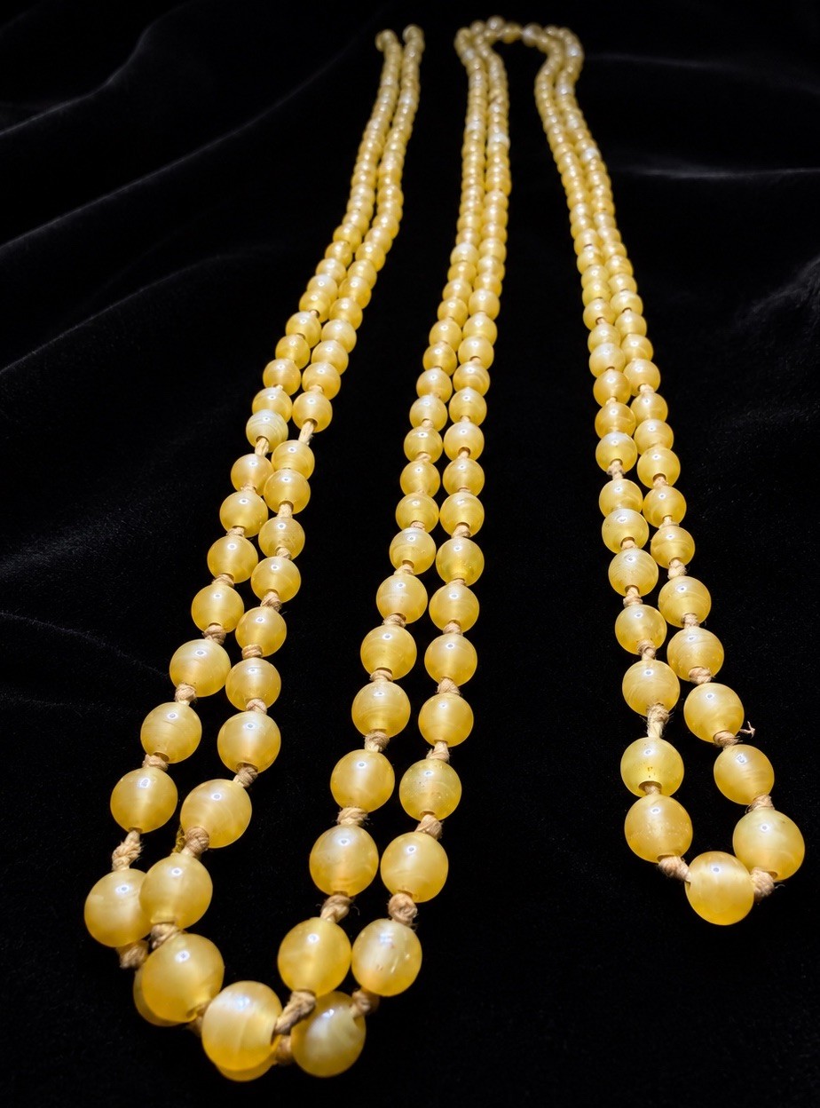 ArtDeco 1920s Uranium Glass Sautoir Knotted Silk Flapper Necklace UV Glow 42″