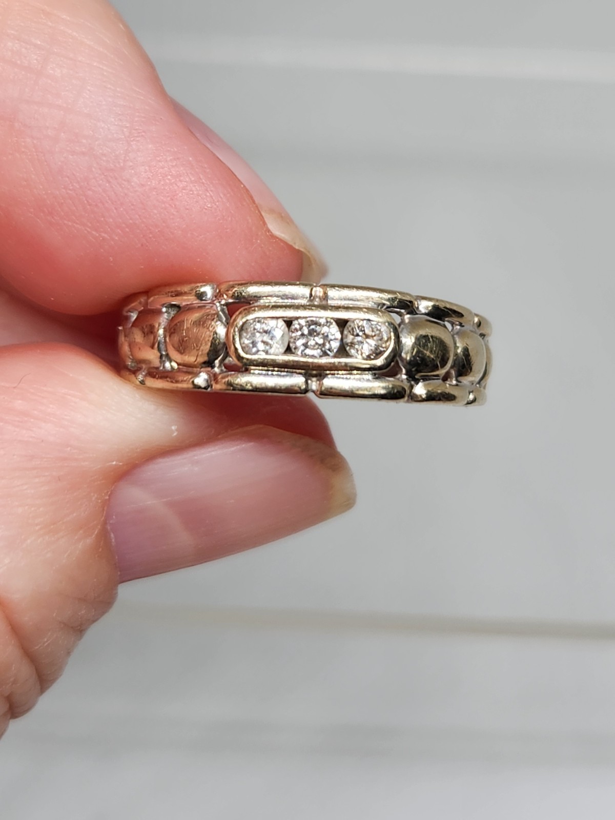 Men 14k Solid (SJC) Gold Wedding Band Nugget Ring 0.04 CTW Single Cut 3 Diamonds