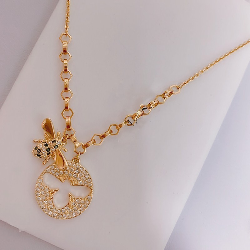 Swarovski Charming Little Bee Necklace Fashionable Simple Round Hollow Bee