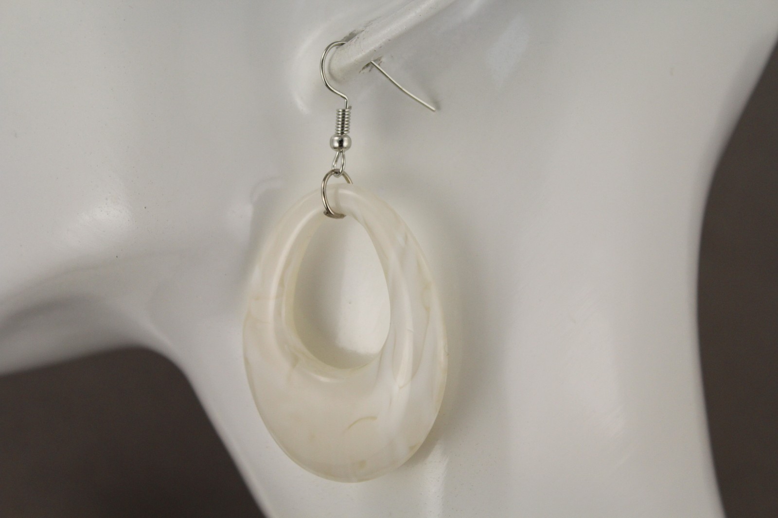 White teardrop earrings lightweight dangle marbled oval outline 2.5″ long