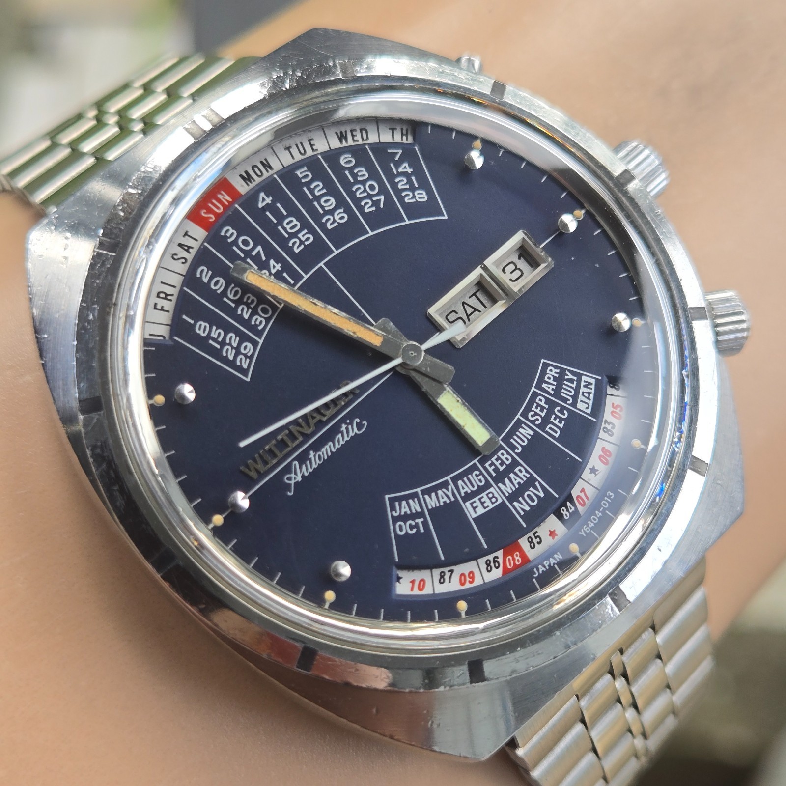 Vintage Wittnauer 2000 Men’s Automatic watch W102 perpetual calendar 1970s