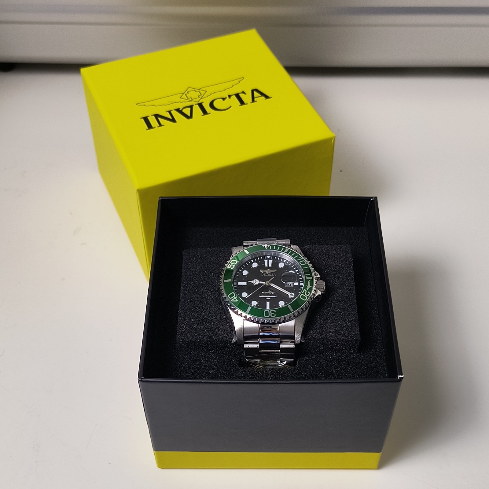 Invicta Pro Diver Quartz 100m Black Dial Green Bezel Date SS Bracelet Box