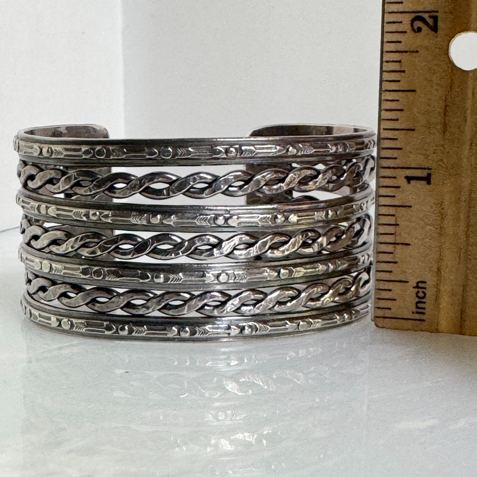 Sterling Silver Fred Harvey Era Wide Cuff Bracelet w/ Arrow & Dot Design Sz 6.5