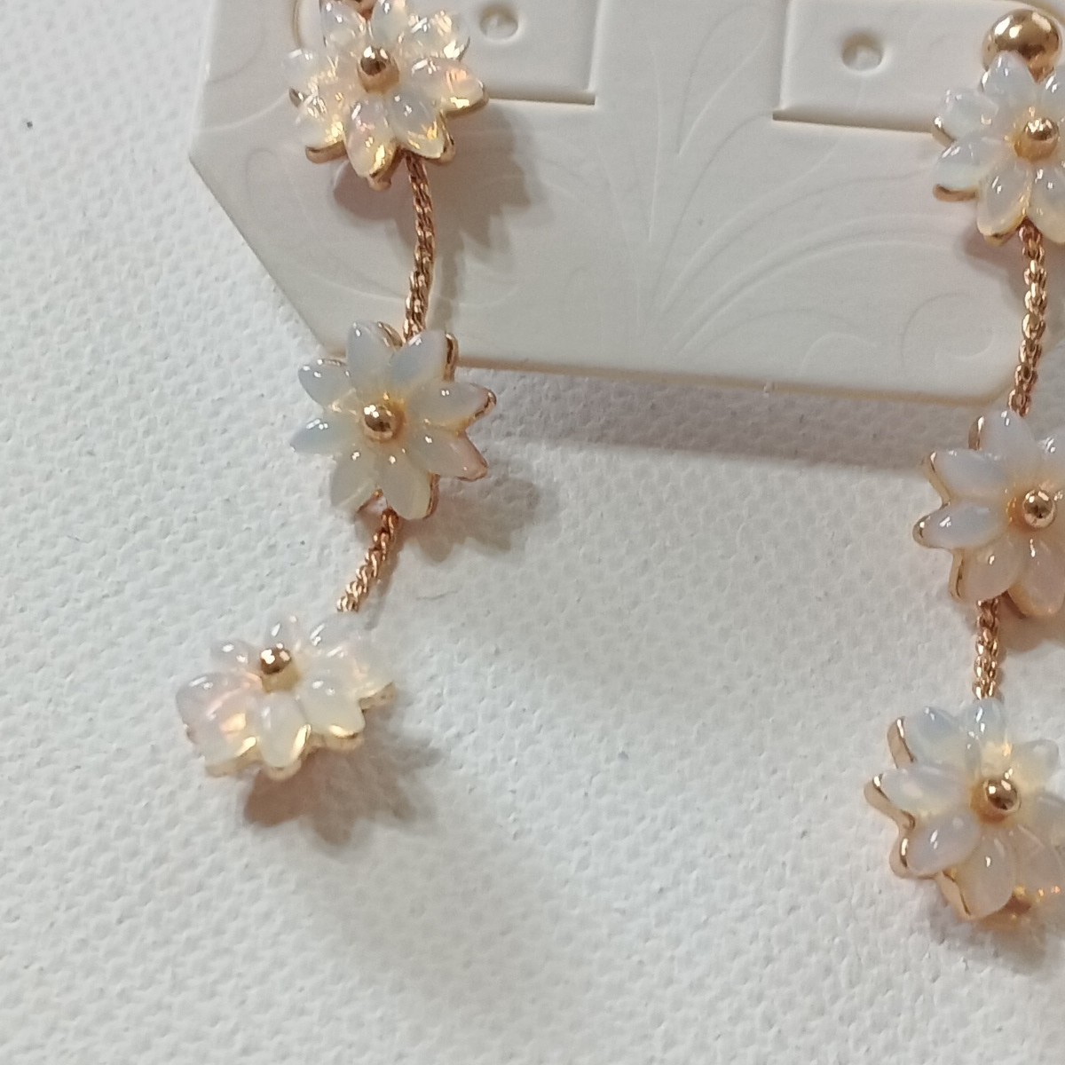 NWOT BKE Dangle earrings Floral stud Brass Plated Gold Fashion Jewelry