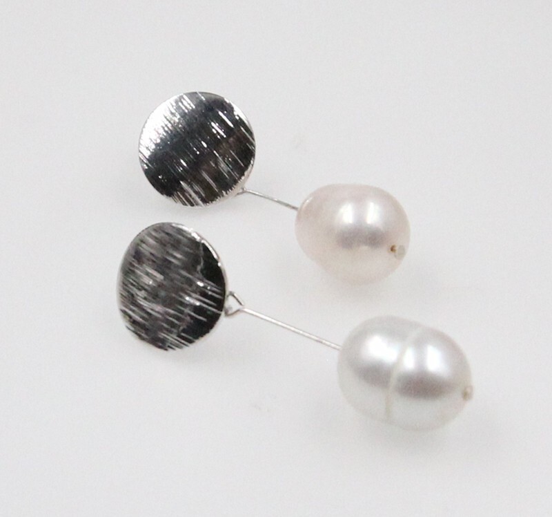 Natural 11-13 mm White Unusual Drop Dangle Baroque Pearl Earring