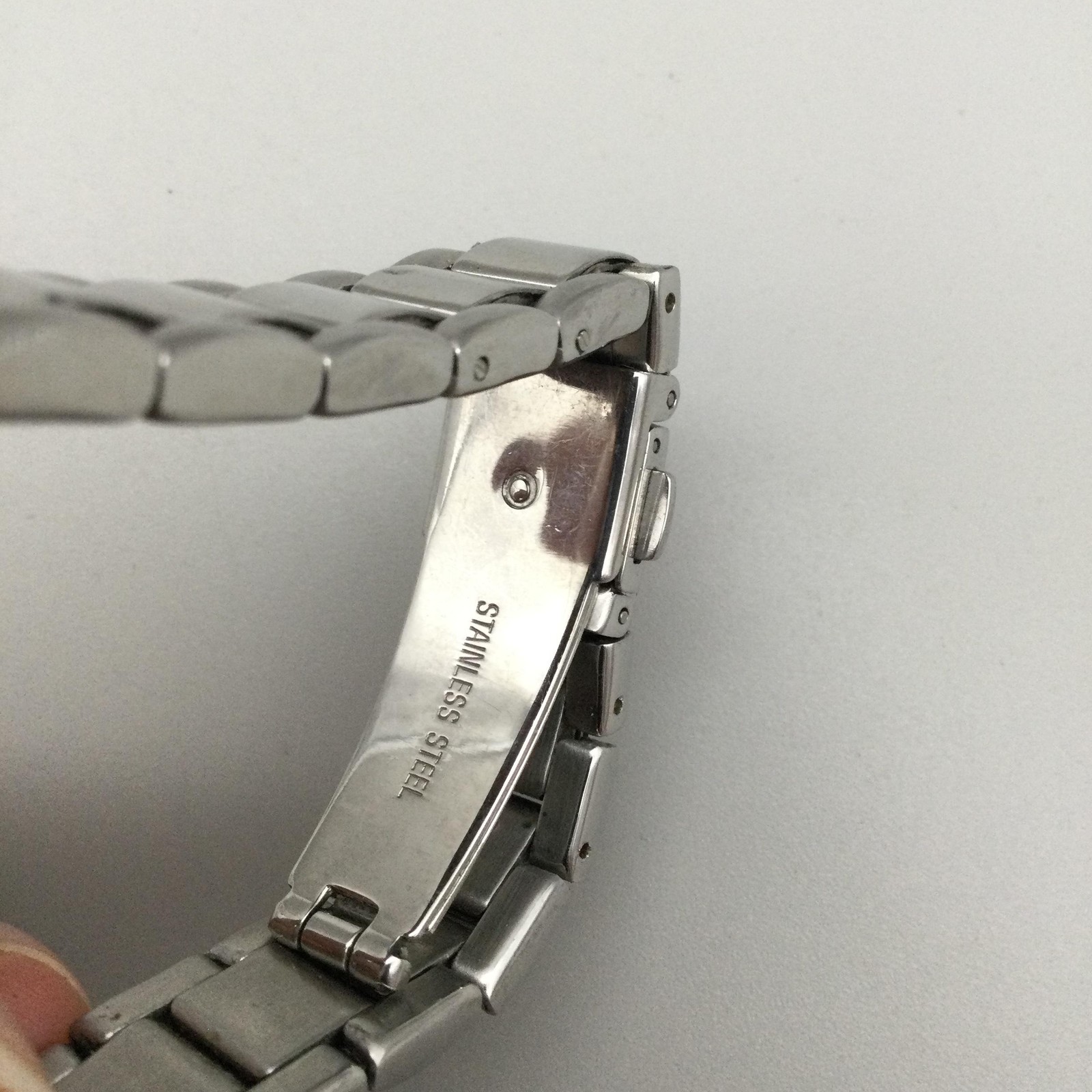 DKNY NY-2220 Womens Watch 29mm Stainless Bracelet Crystals New Battery 6″