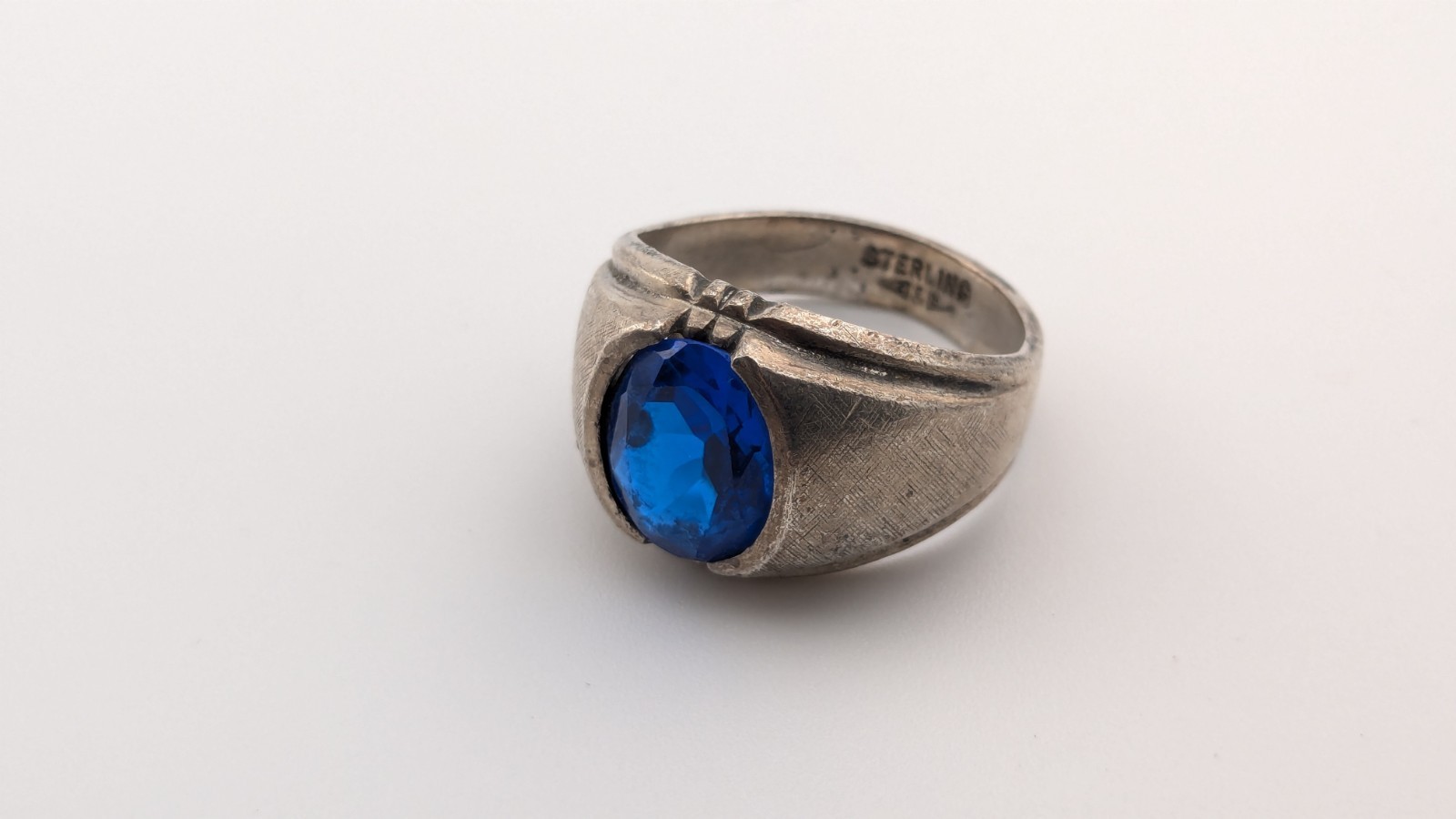 Vintage Sterling Silver Ring Deep Blue Stone Mens Signet C&C Size 9.25-9.5 READ