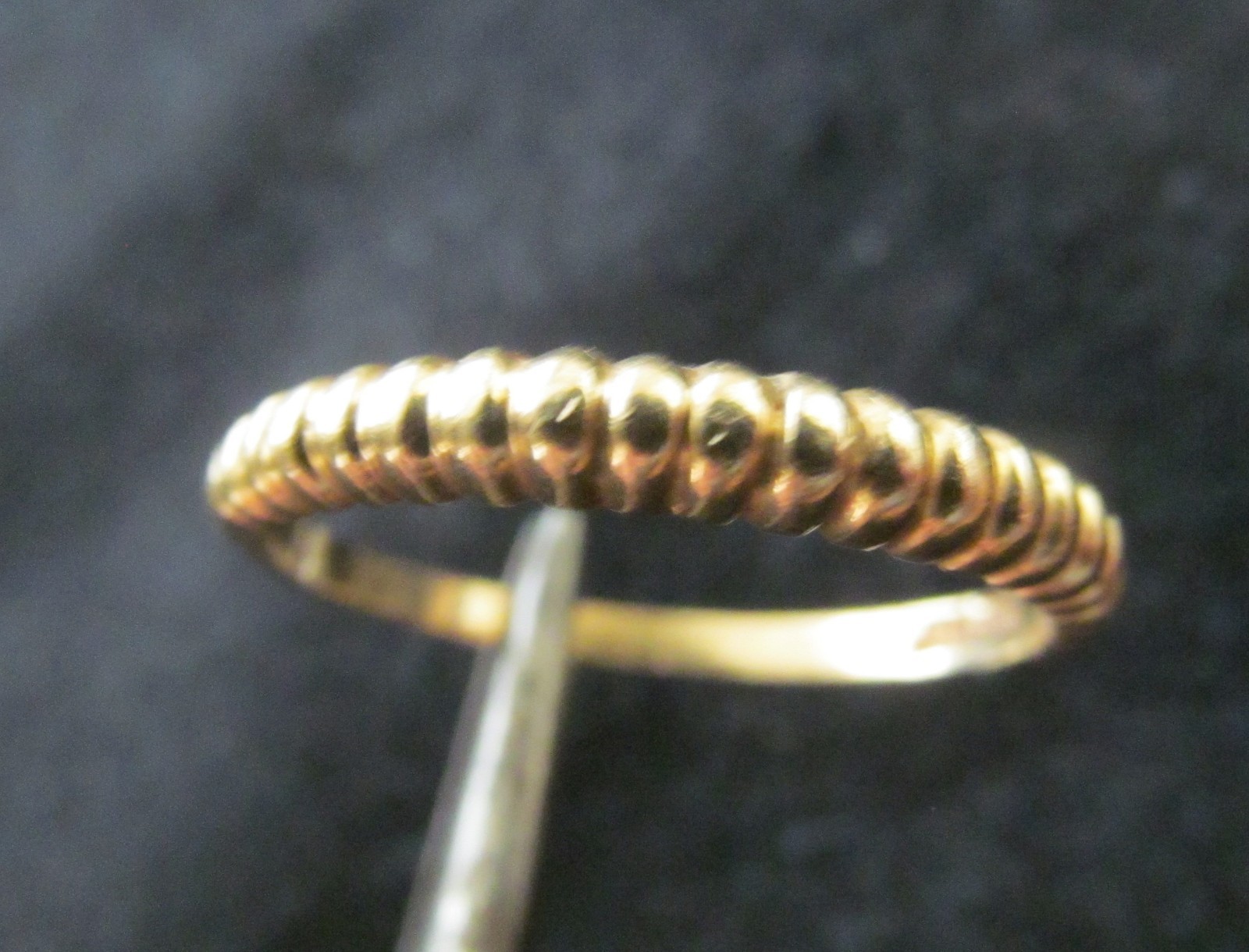 EHJ Beautiful 14k Yellow Gold Ribbed Band Ring Size 7 3/4 Weighs 2 grams