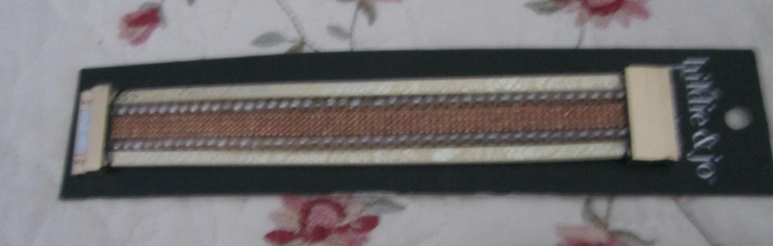 Hildie & Jo Metal Magnetic Bracelet, new