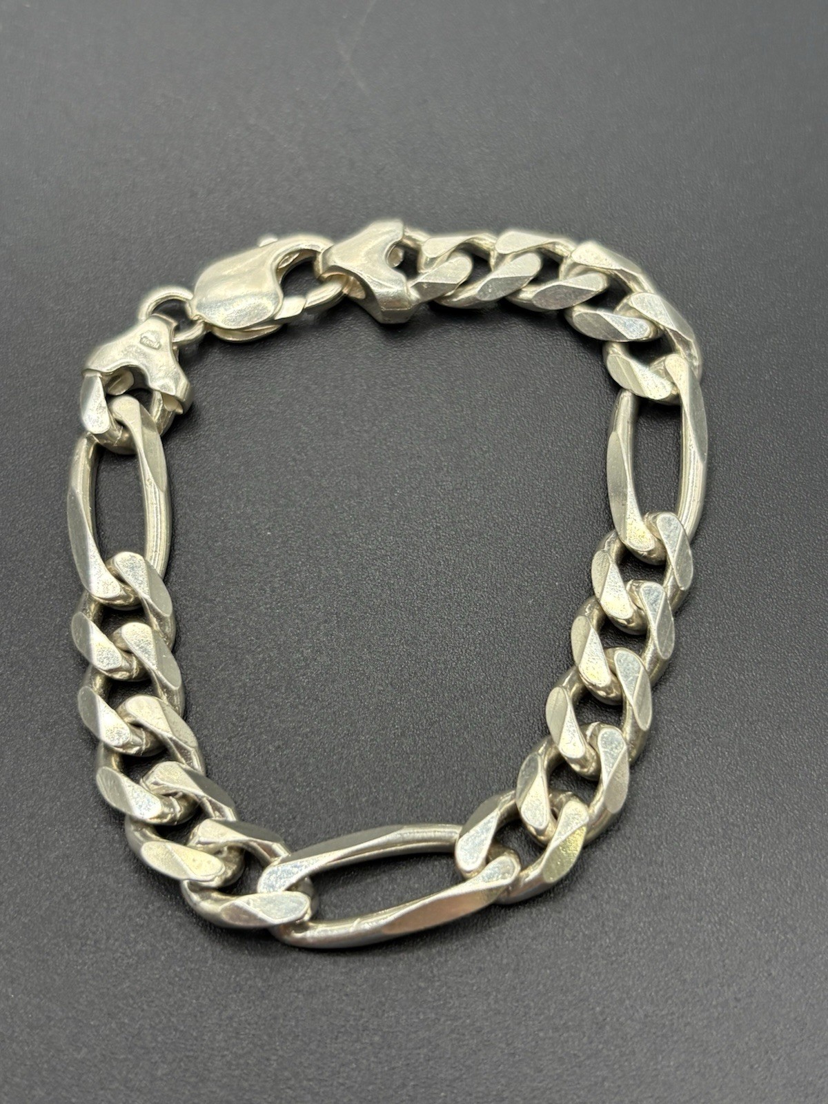 EUC 7″ Sterling Silver 8.7MM Fígaro 23 Grams Bracelet B24