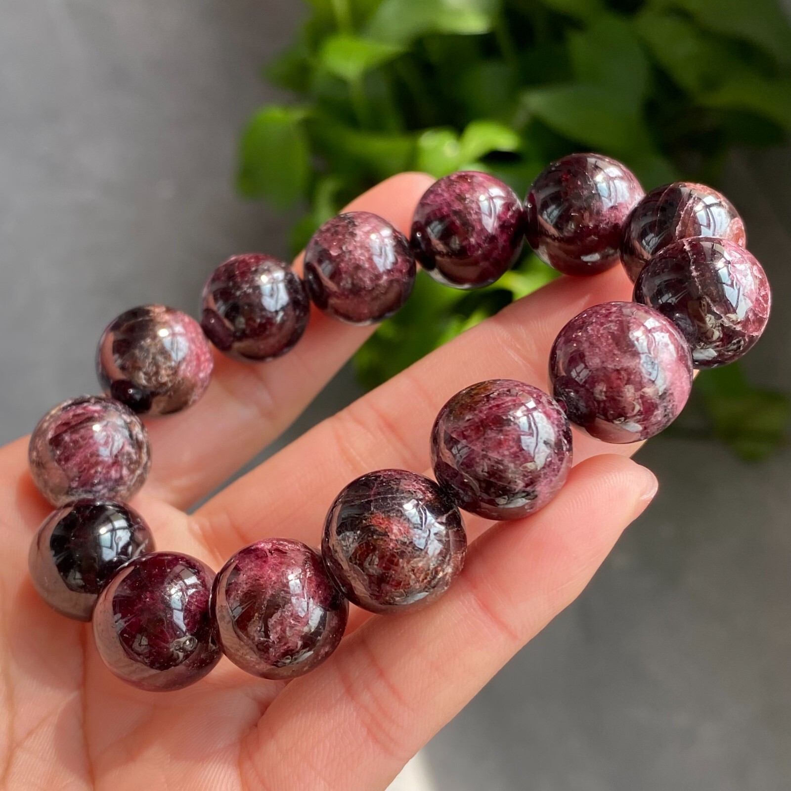15.2mm Natural Red Garnet Crystal Beads Bracelet 1648