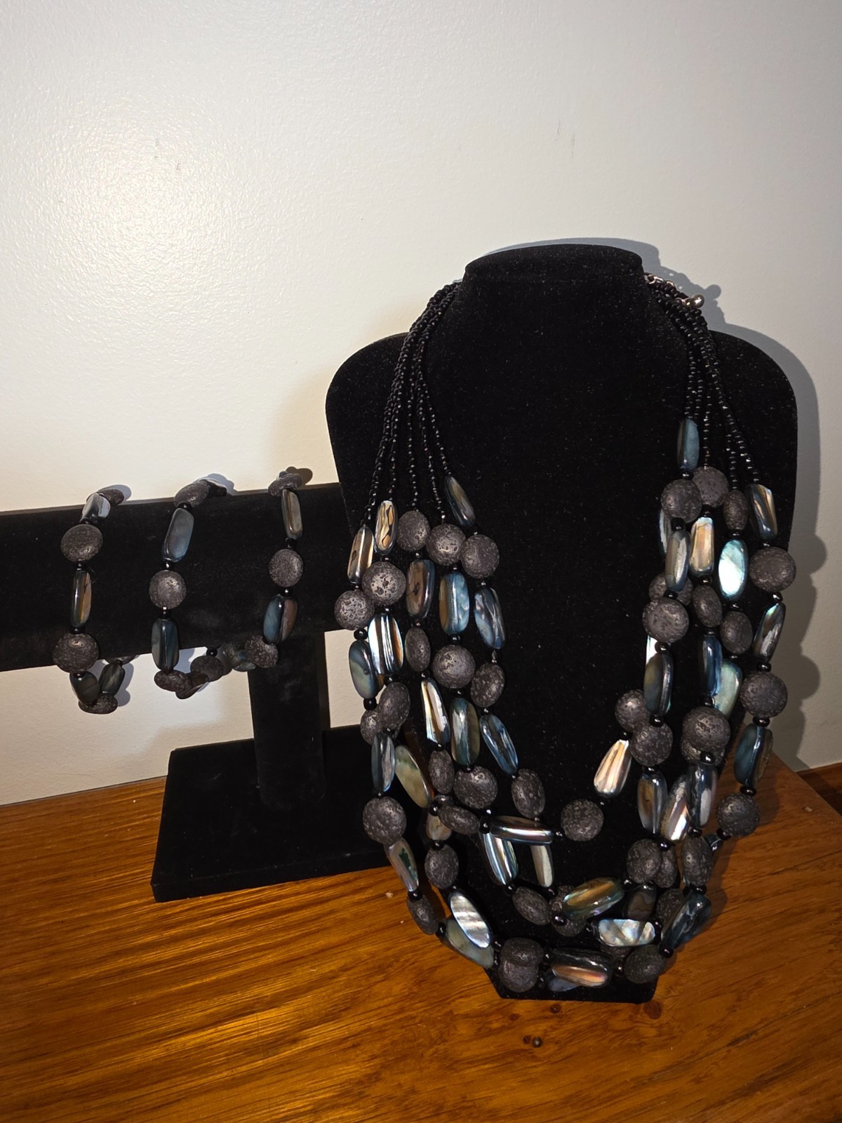 Premier Designs ‘Villa’ Necklace and Bracelet Set
