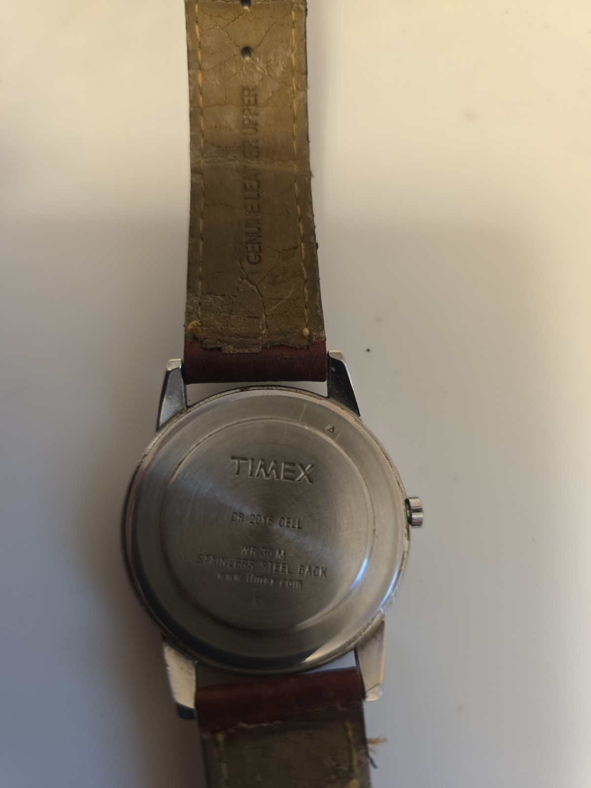 Timex Indiglo WR 30M Mens Watch 35mm White Dial Brown Leather Day Date T20041