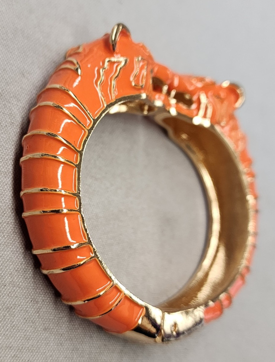 1968 Boutique Enameled Double Head Tiger Bangle Cuff Bracelet 2.4″