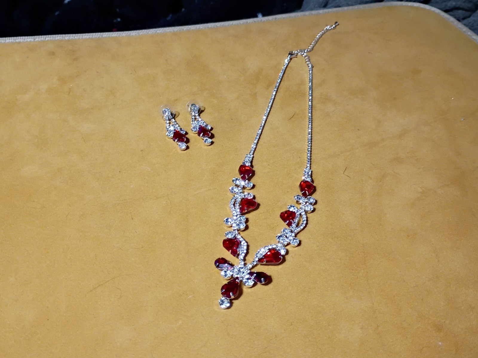 Vintage Sparkly jewelry Set.Red,Dangly, Statement Gorgeous Perfect For A Night