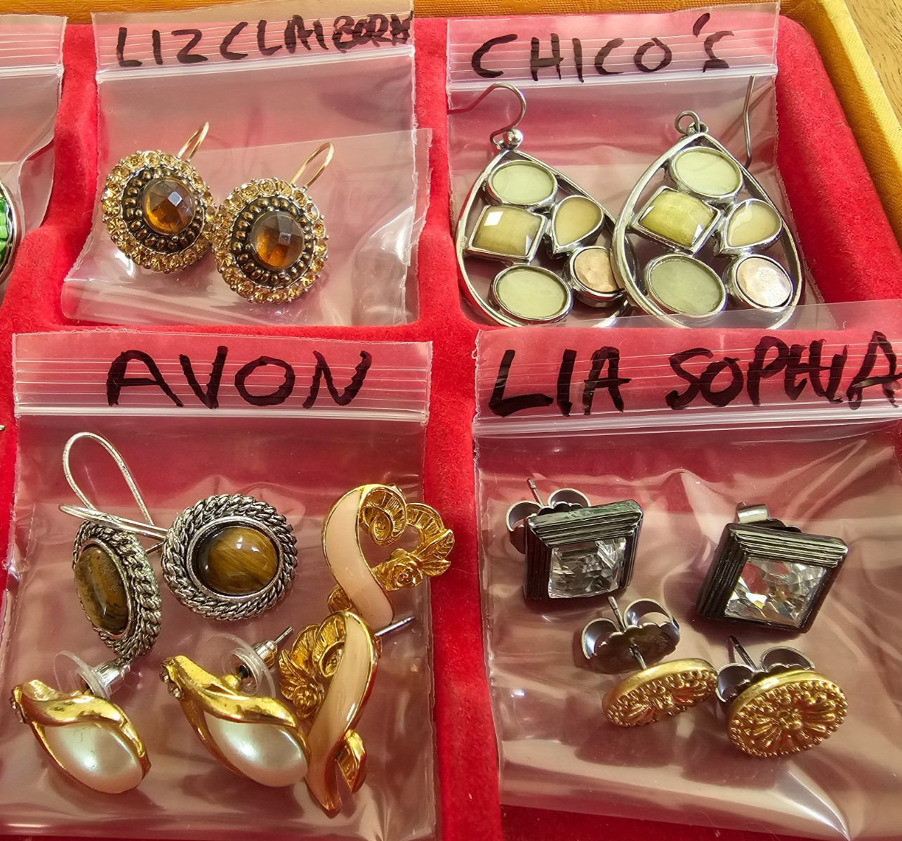 ALL SIGNED 32 Pair Earring lot Kendra Scott, Givenchy LCI AK, DKNY, Monet 1928+
