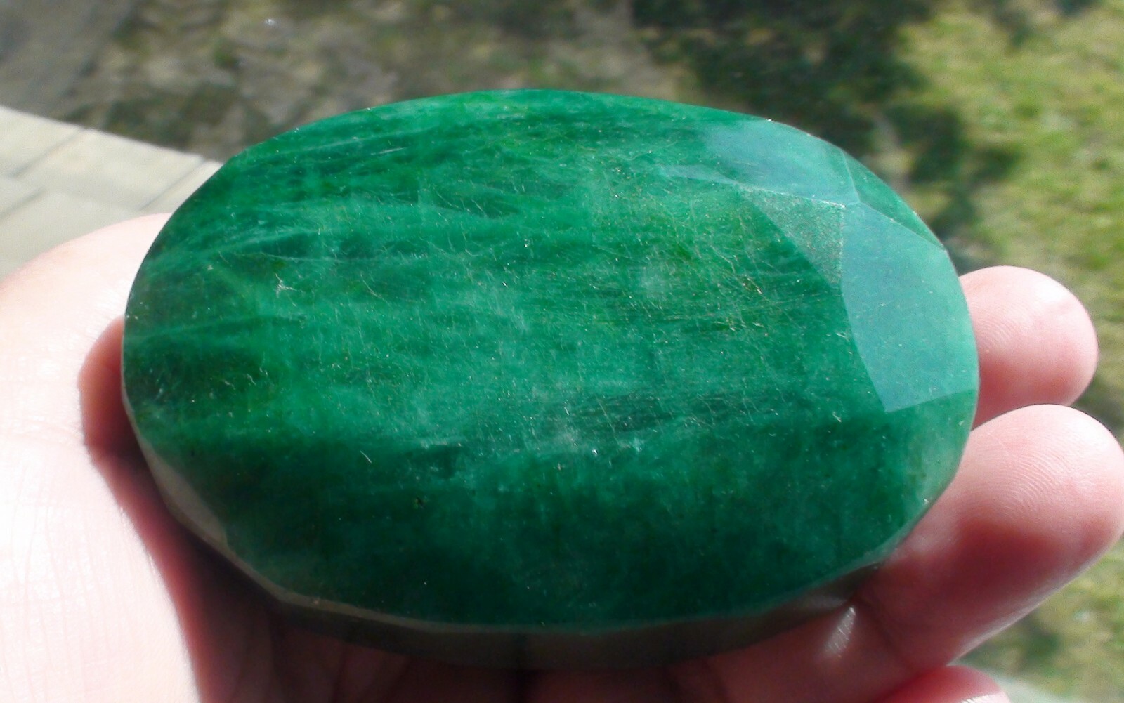 BIG! 1340.0 carat RARE! 100% NATURAL EARTH MINED EMERALD OVAL FACETED CUT
