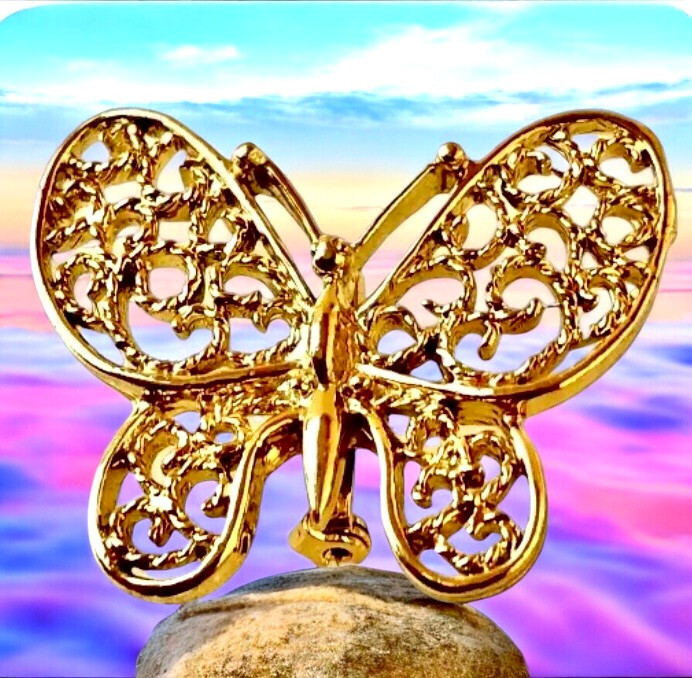 Gerry’s Vintage Butteryfly Brooch Pin Goldtone Filigree Signed