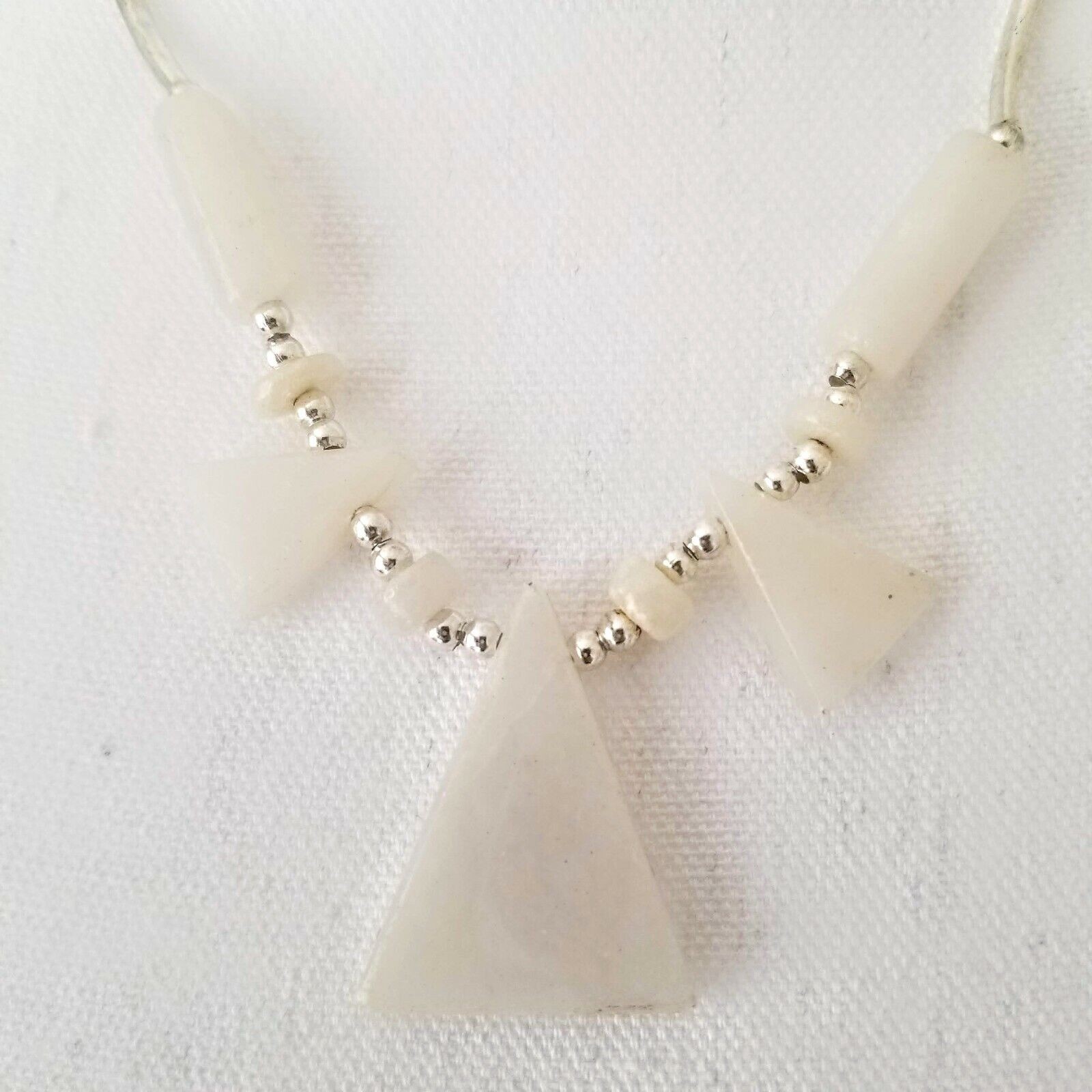 Necklaces handmade Peruvian white stone.