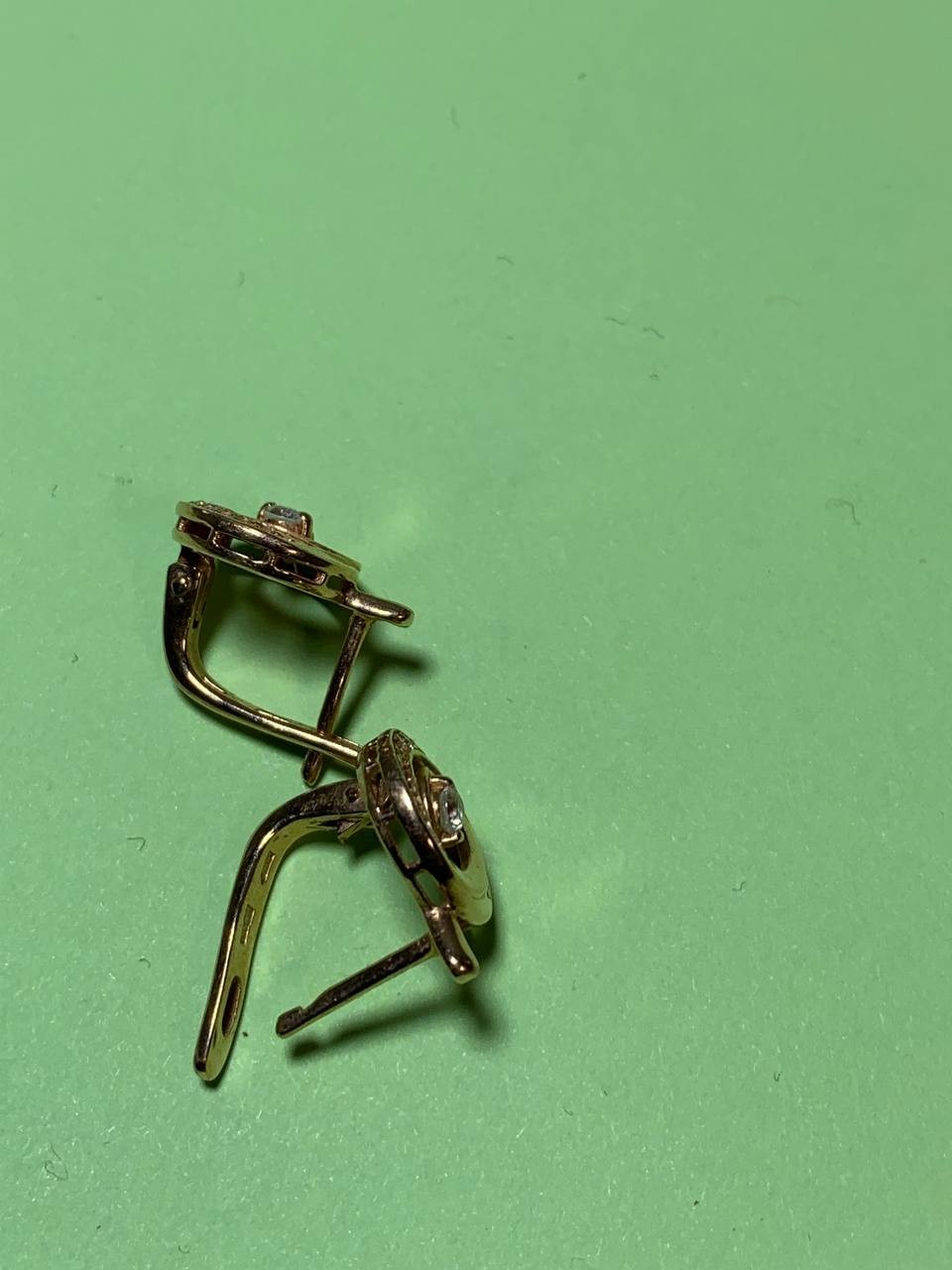 Vintage earrings from Ukraine made of 14-karat gold (583 assay value), Ukrainia